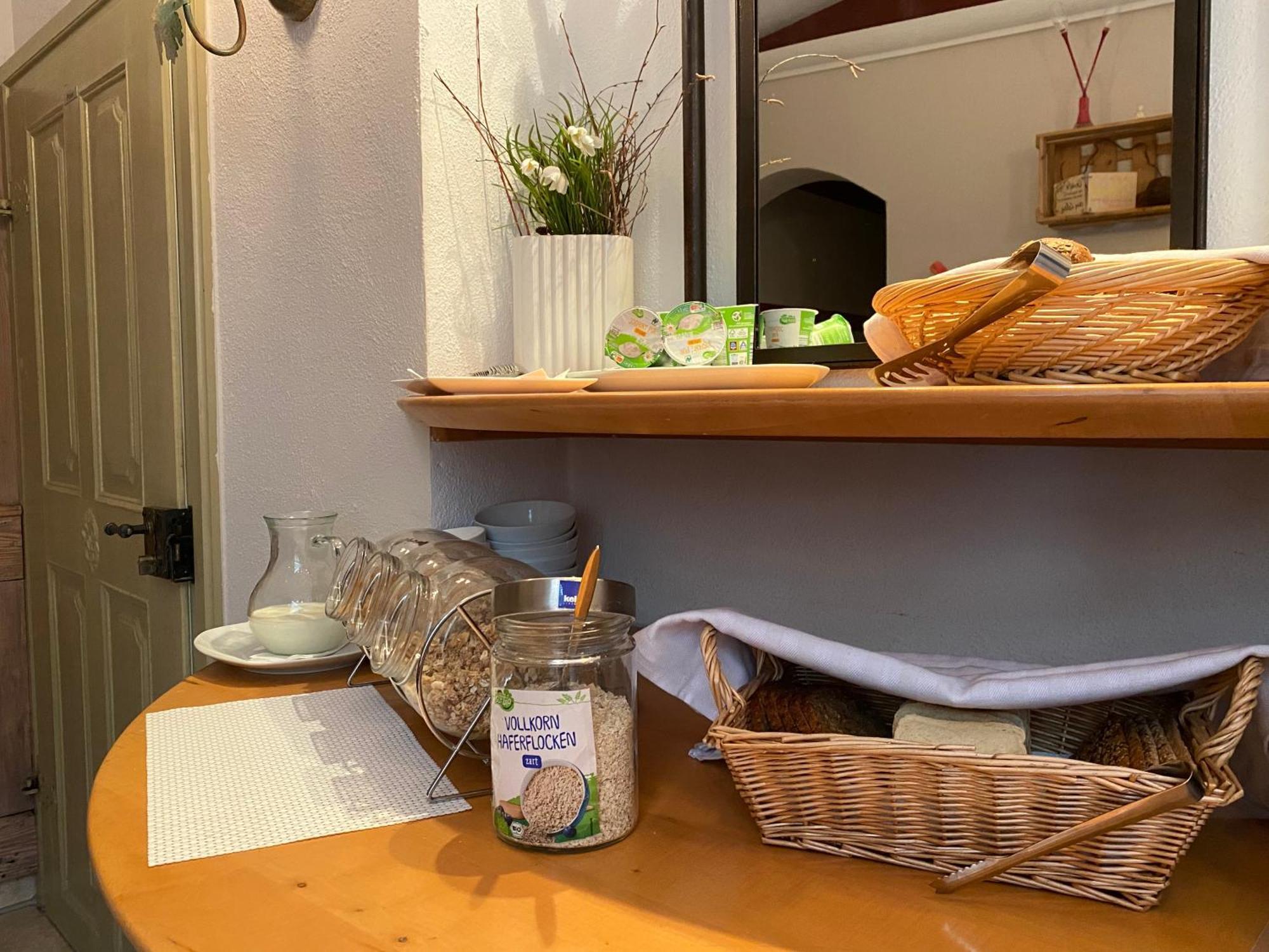 Gerolzhofen Hotel Weinstube Am Markt מראה חיצוני תמונה