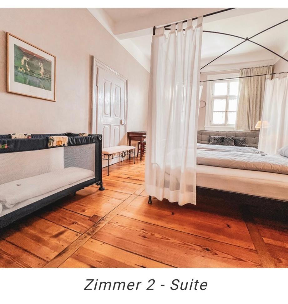 Gerolzhofen Hotel Weinstube Am Markt מראה חיצוני תמונה