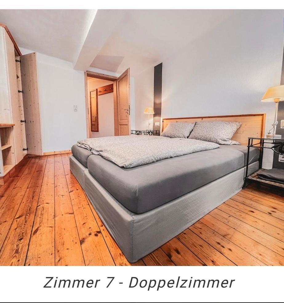 Gerolzhofen Hotel Weinstube Am Markt מראה חיצוני תמונה