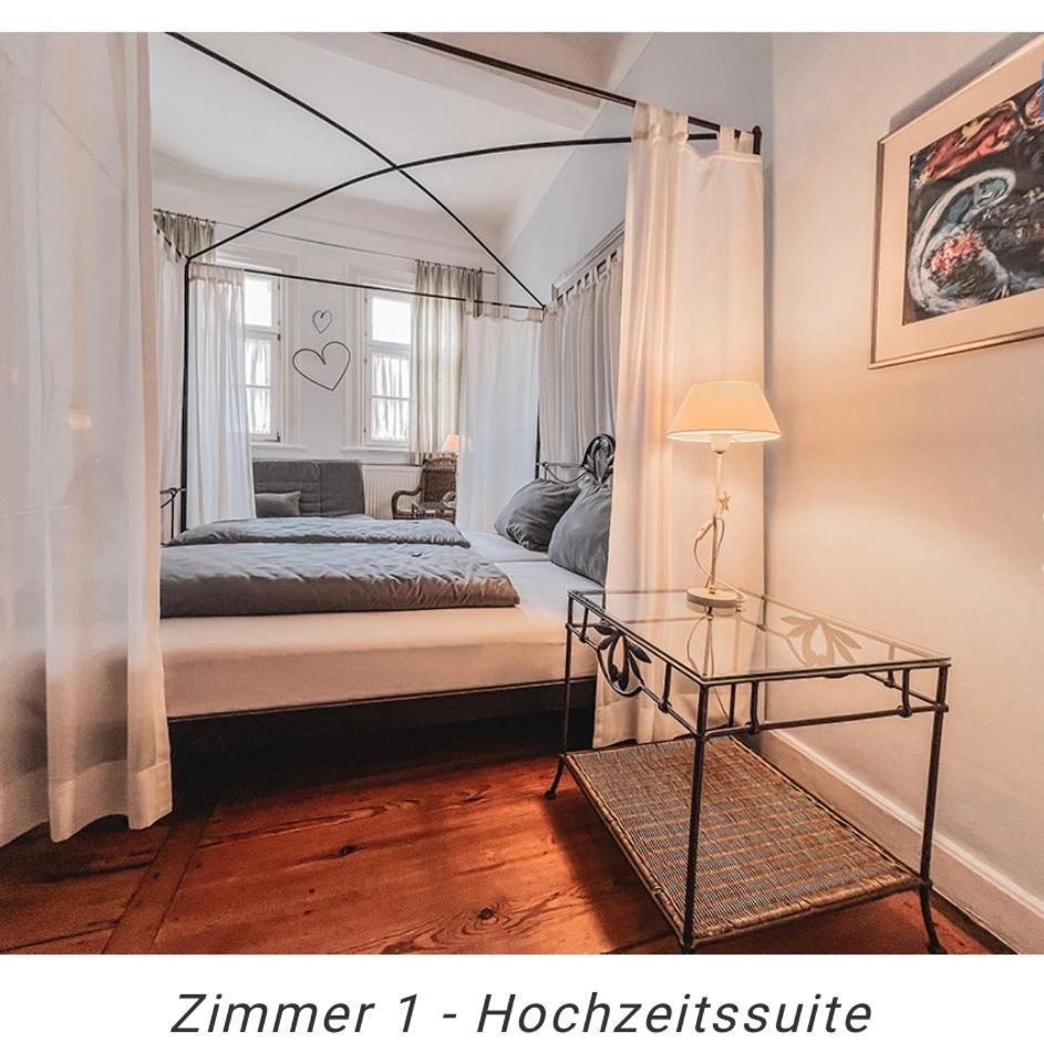 Gerolzhofen Hotel Weinstube Am Markt מראה חיצוני תמונה