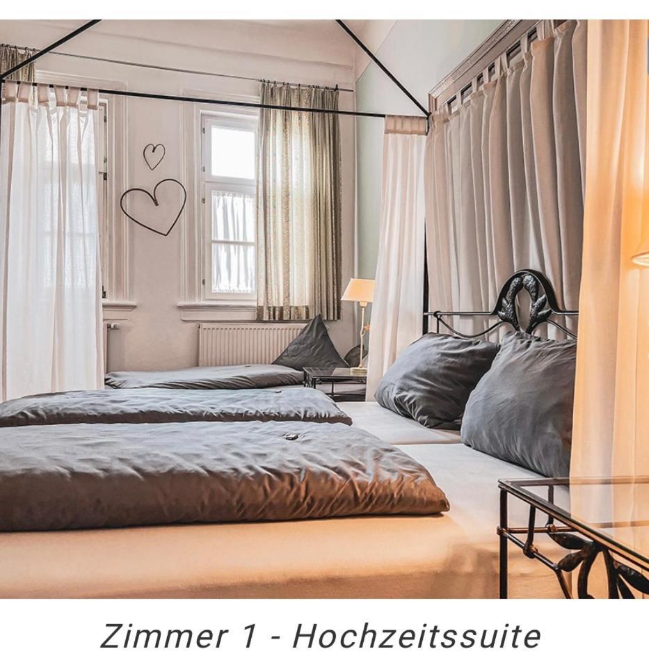Gerolzhofen Hotel Weinstube Am Markt מראה חיצוני תמונה